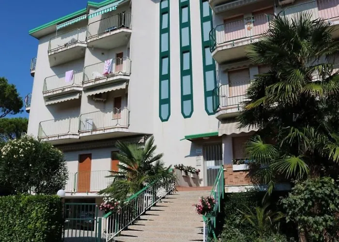 Апартаменти Cozy Charm Near The Beach-beahost *