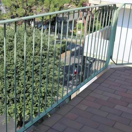 Daire Cozy Charm Near The Beach-beahost *