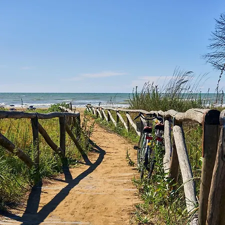 Cozy Charm Near The Beach-beahost